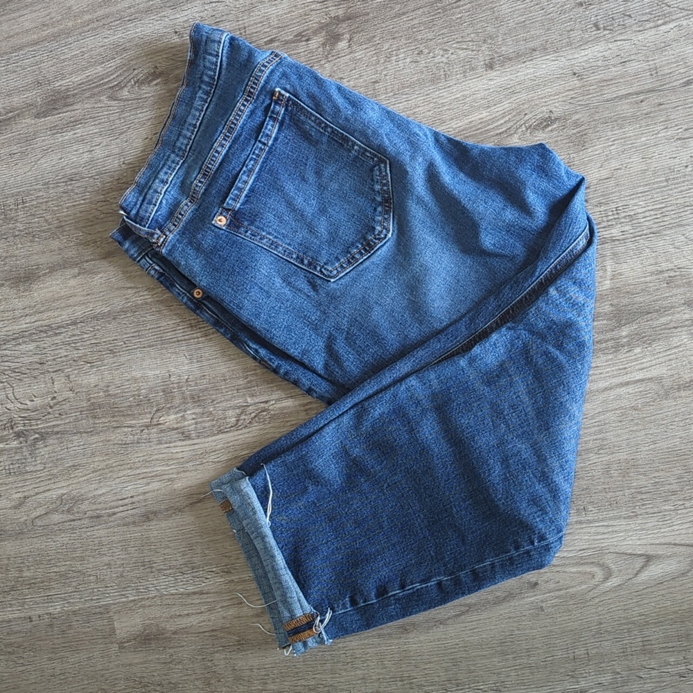 Old Navy Boyfriend Jeans - Raw Hem Ankle/Crop length - Size 16